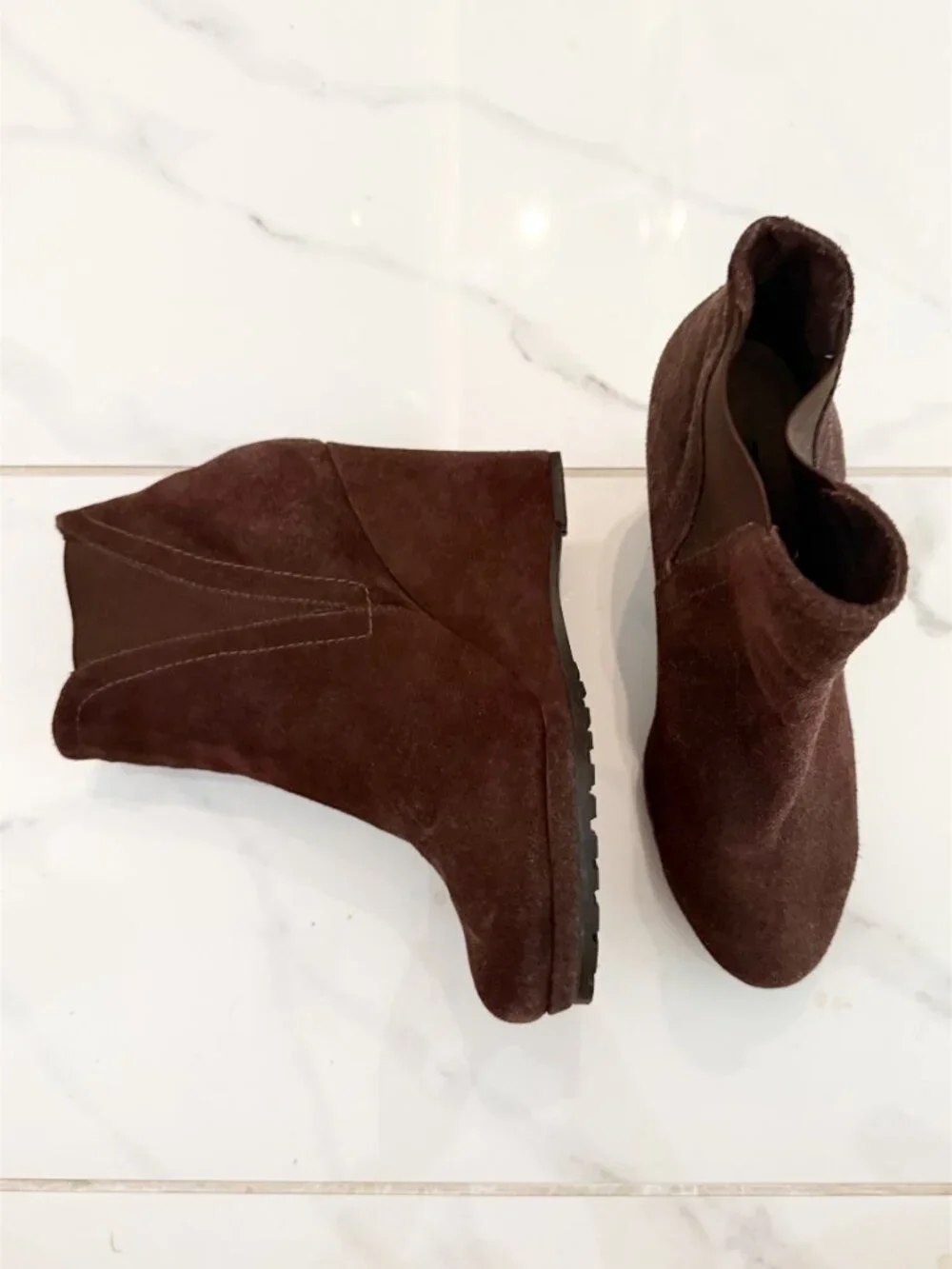 TOOTSIES Brown Suede Wedge Bootie 8.5M
